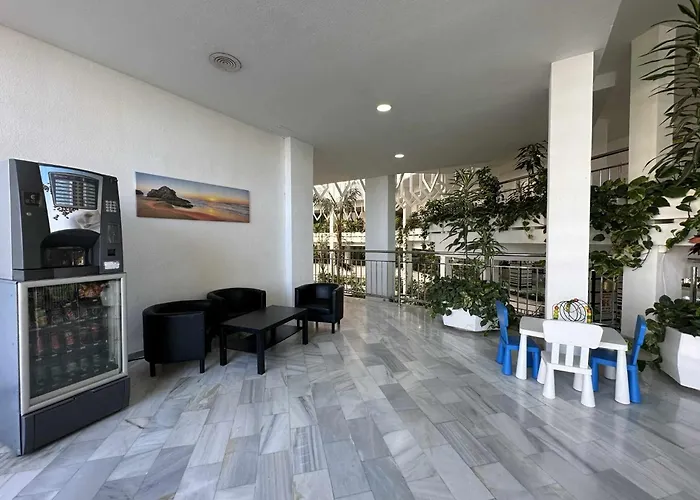 Luxury Frontal Al Mar, Benalbeach